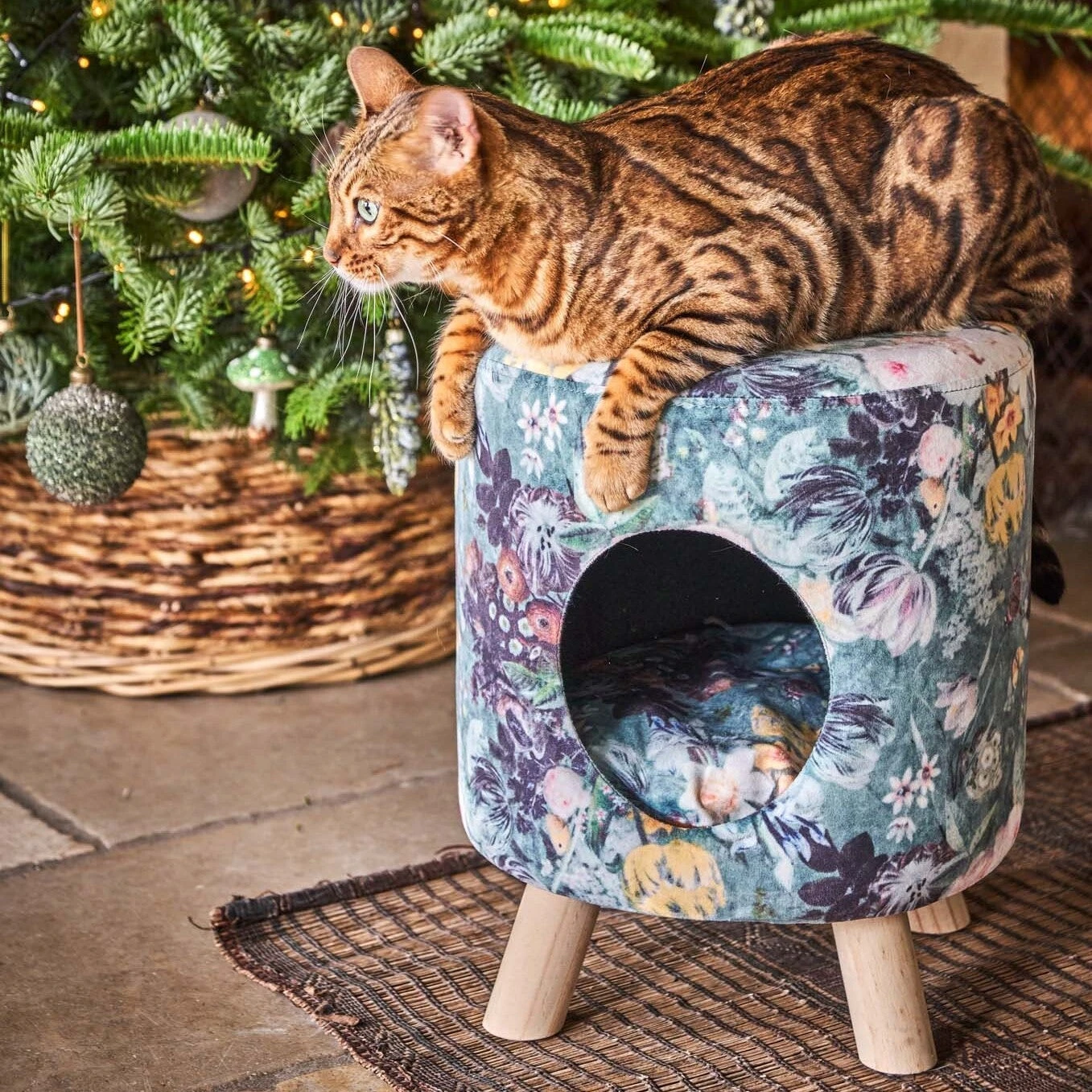 Intratuin Poef Met Kattenmand Bloemenprint D 35 H 42 Cm 4 Intratuin Poef Met Kattenmand Bloemenprint D 35 H 42 Cm - Afbeelding 2